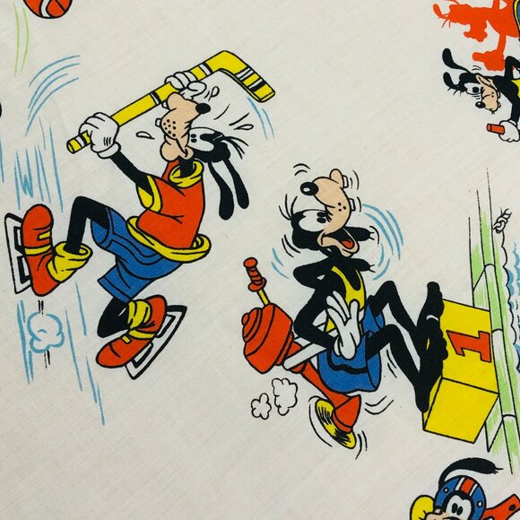 Vintage Sport Goofy TWIN Bed FLAT Top Sheet: Esmond Canada -Walt Disney Bedding - Picture 5 of 13